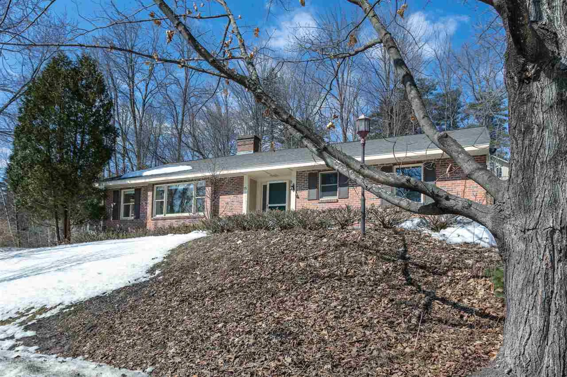 15 Currier Place Hanover NH 03755