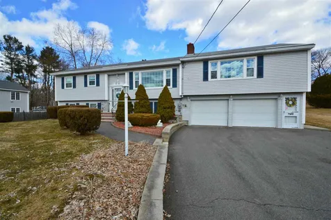 38 Matthias Street Salem NH 03079