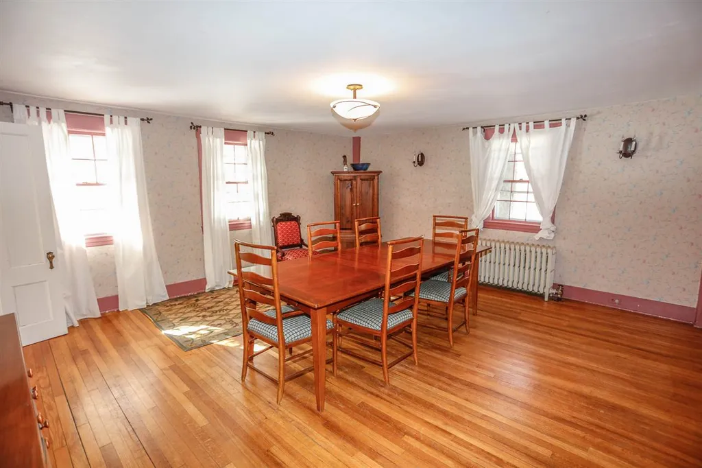 94 Martin Road Weare NH 03281