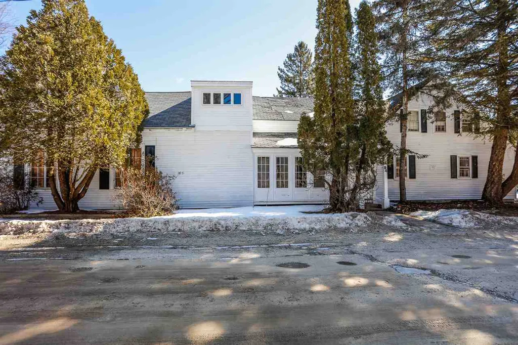 94 Martin Road Weare NH 03281