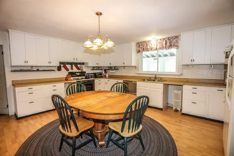 94 Martin Road Weare NH 03281