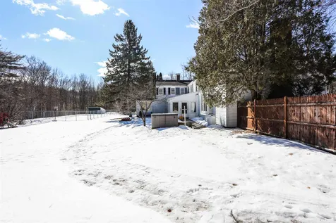 94 Martin Road Weare NH 03281