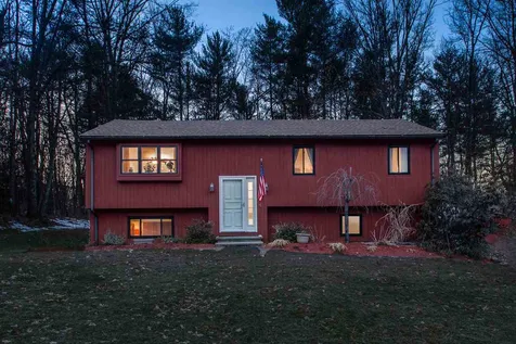 8 Maxwell Drive Derry NH 03038