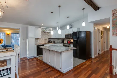 8 Maxwell Drive Derry NH 03038