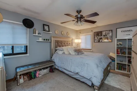 8 Maxwell Drive Derry NH 03038