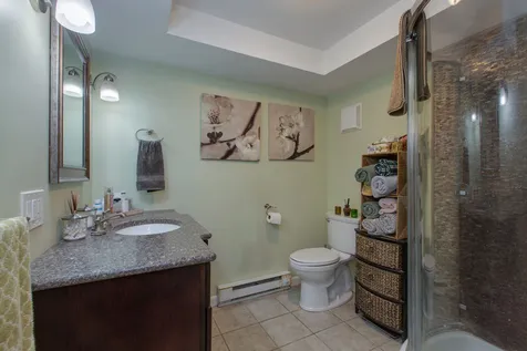 8 Maxwell Drive Derry NH 03038