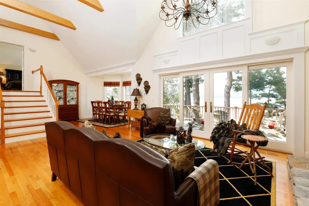 124 Broadside Road Wolfeboro NH 03894