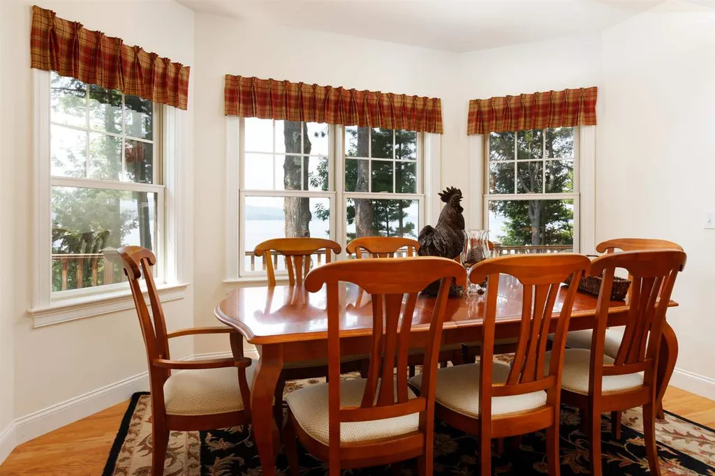 124 Broadside Road Wolfeboro NH 03894