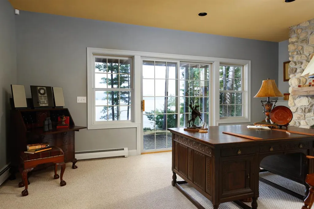 124 Broadside Road Wolfeboro NH 03894