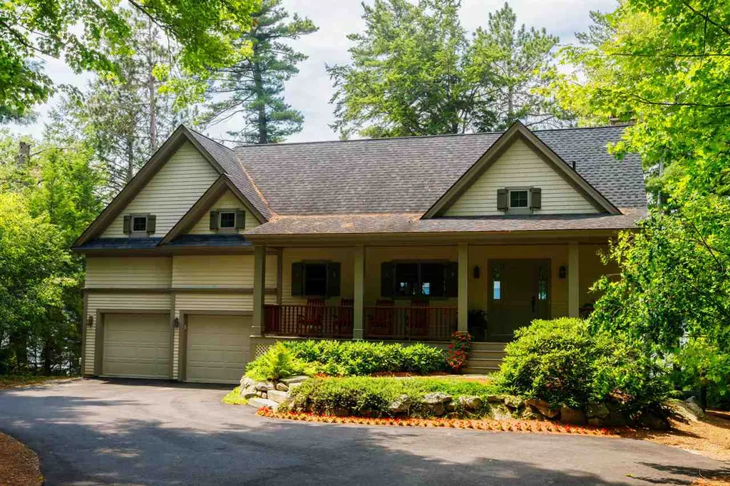 124 Broadside Road Wolfeboro NH 03894