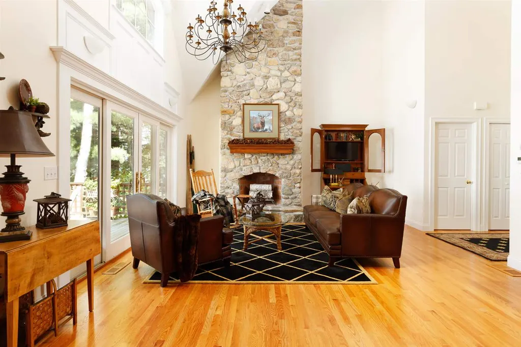124 Broadside Road Wolfeboro NH 03894