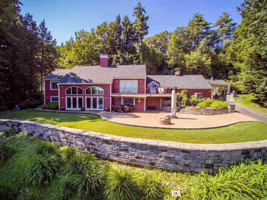 3 Wyanoke Gate Lane Wolfeboro NH 03894