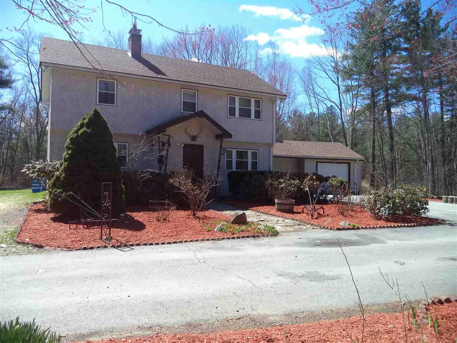28 Lady Lane Salem NH 03079