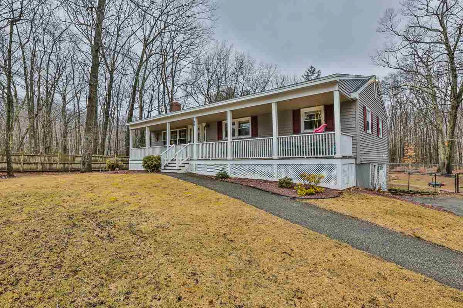 26 Hawthorne Drive Atkinson NH 03811