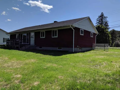 34 Unity Road Newport NH 03773