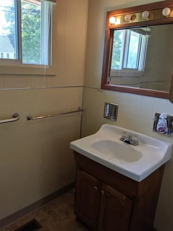 34 Unity Road Newport NH 03773