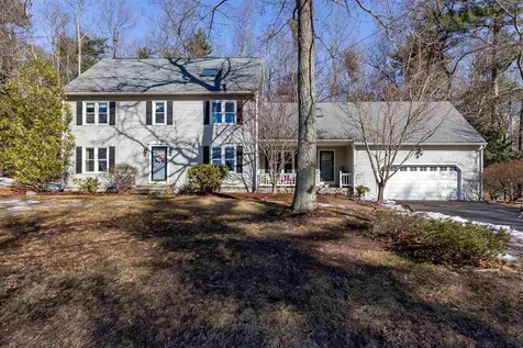 34 Cathedral Circle Nashua NH 03063
