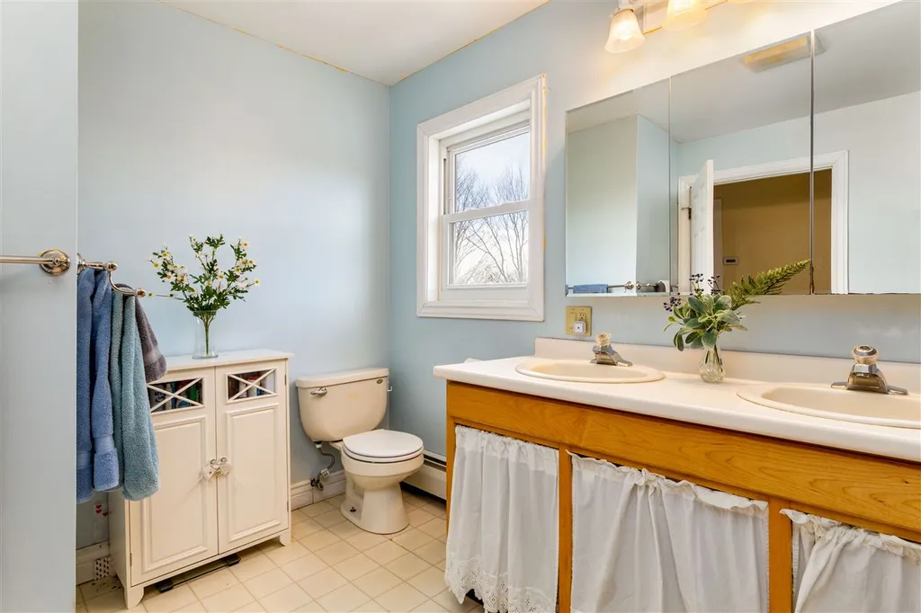 6 Woods Hollow Road Westford VT 05494