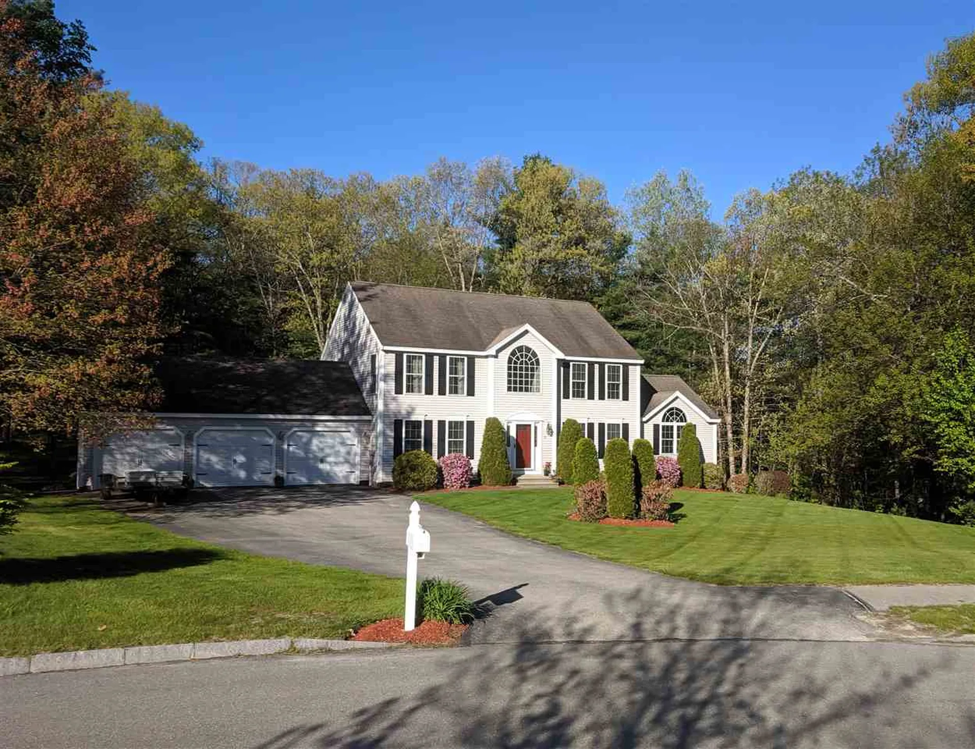 37 Gabrielle Drive Hudson NH 03051