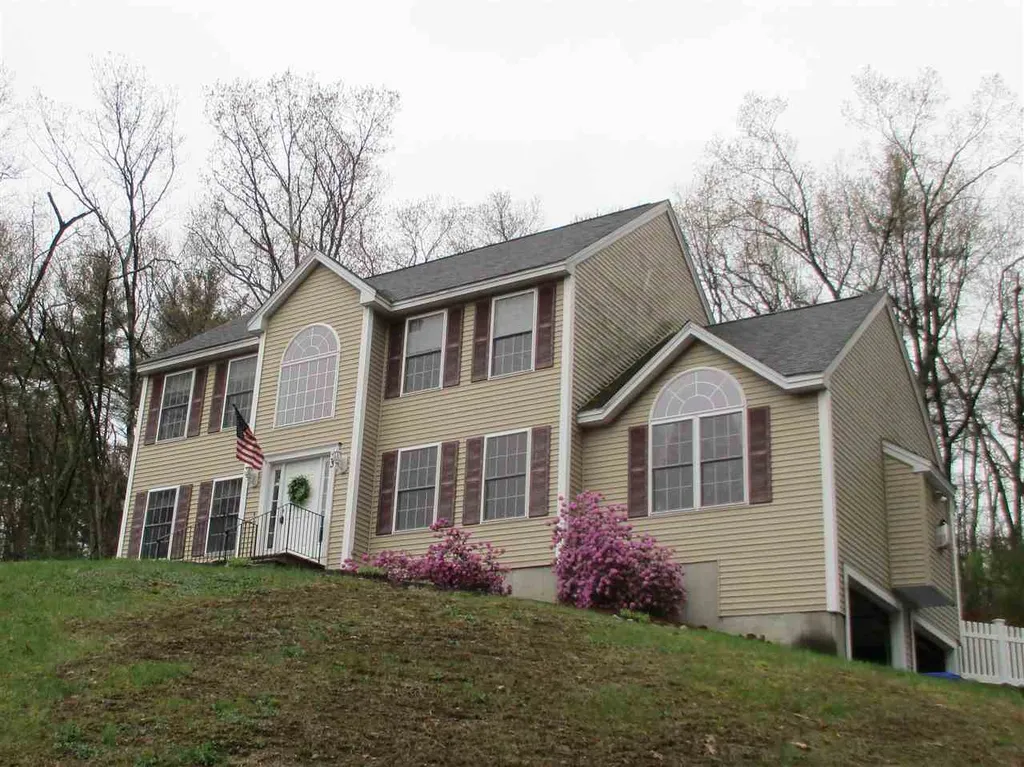 33 Sullivan Road Hudson NH 03053