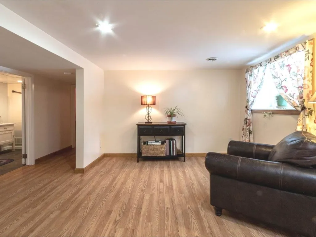 57 Mcintosh Avenue South Burlington VT 05403