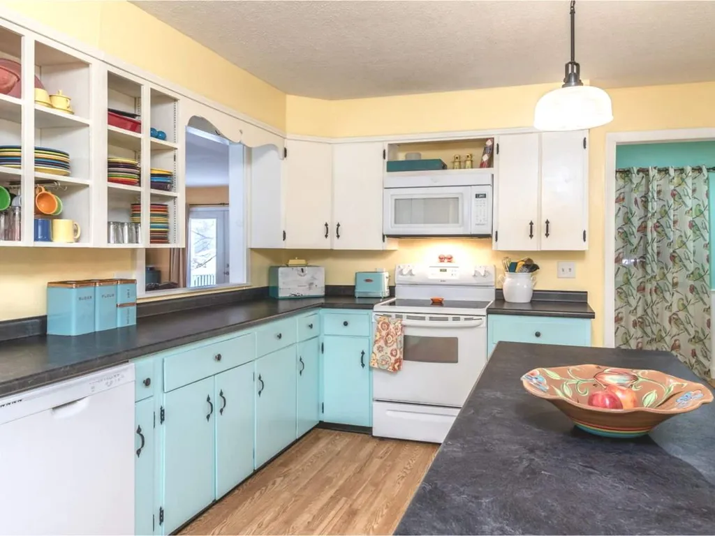 57 Mcintosh Avenue South Burlington VT 05403
