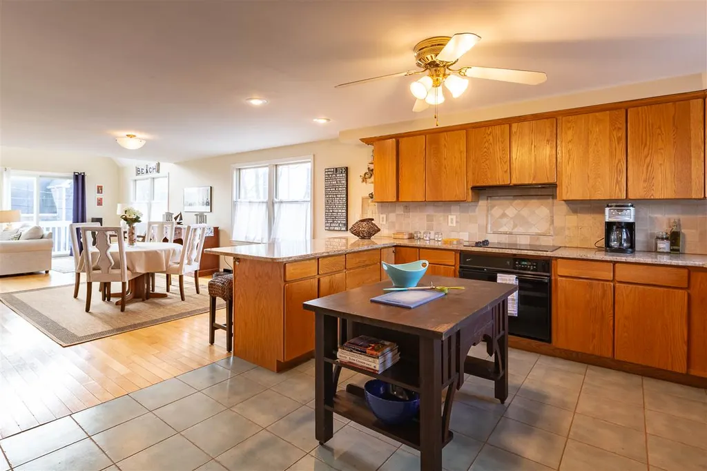 20 Gentian Road Hampton NH 03842
