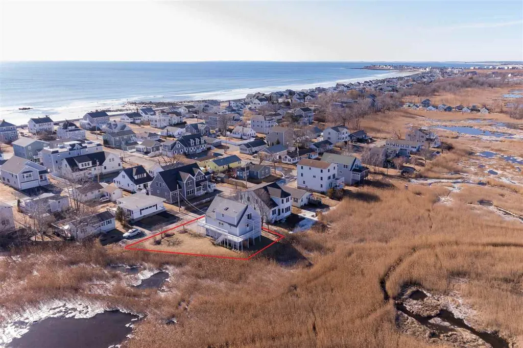 20 Gentian Road Hampton NH 03842