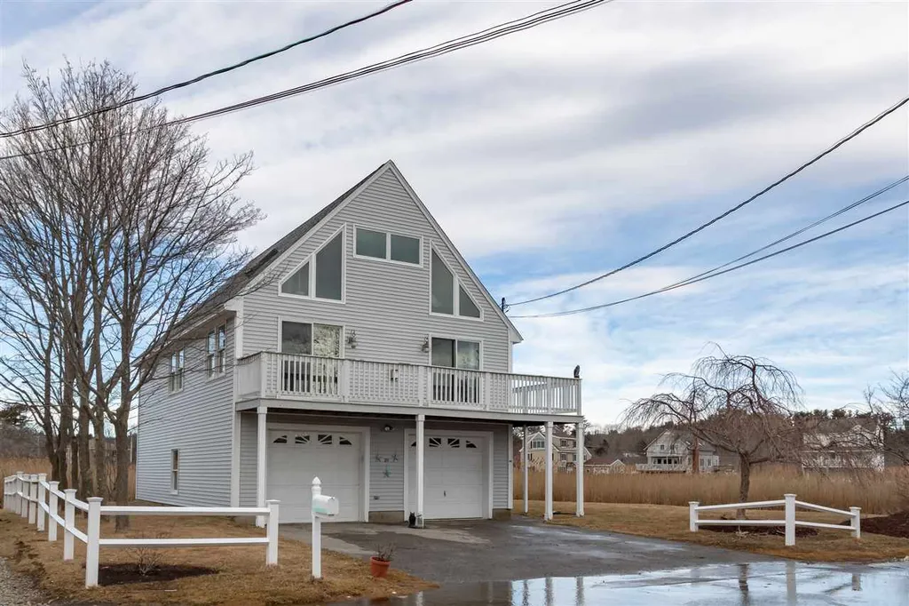 20 Gentian Road Hampton NH 03842
