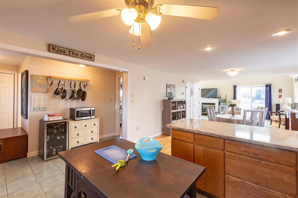 20 Gentian Road Hampton NH 03842