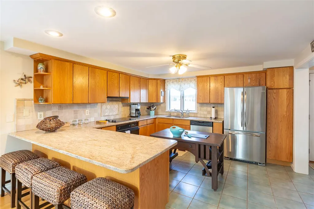 20 Gentian Road Hampton NH 03842
