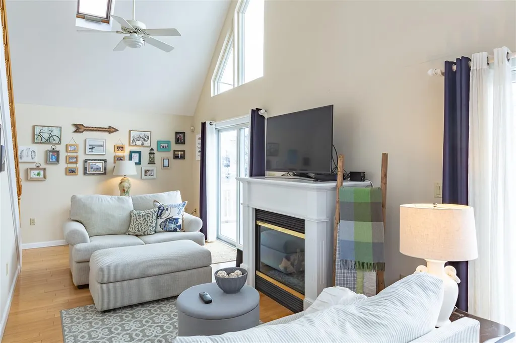 20 Gentian Road Hampton NH 03842
