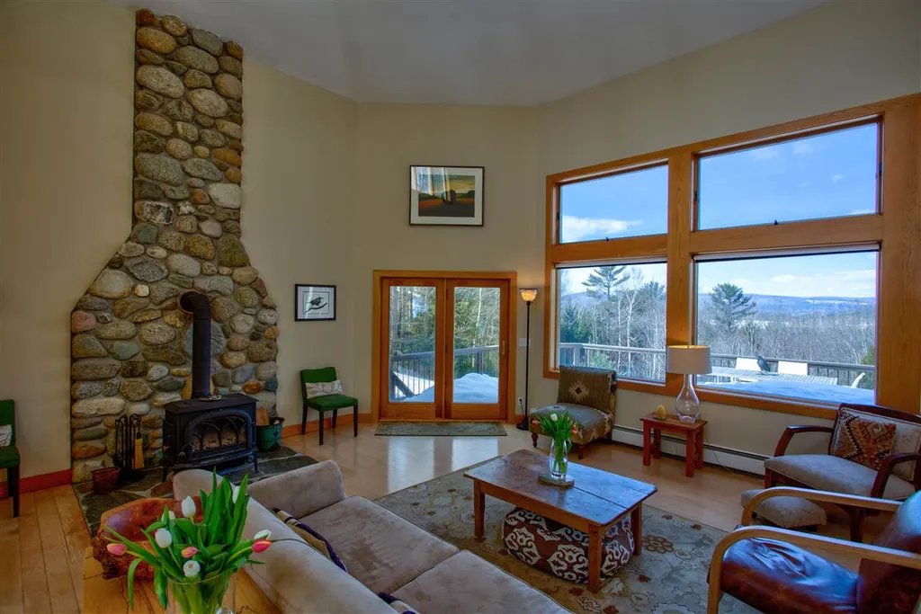 6 Heather Lane Hanover NH 03755