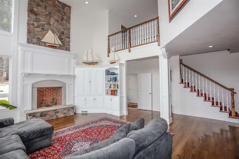 9 Burgundy Terrace Bedford NH 03110