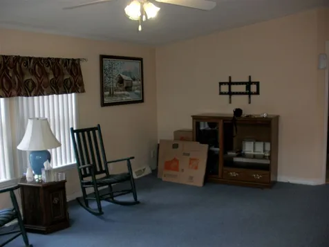 247 Victorian Way Manchester NH 03104