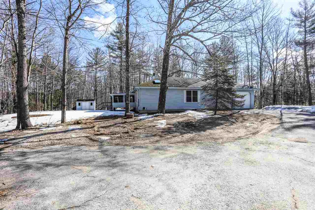 60 Clifford Farm Road Dunbarton NH 03046