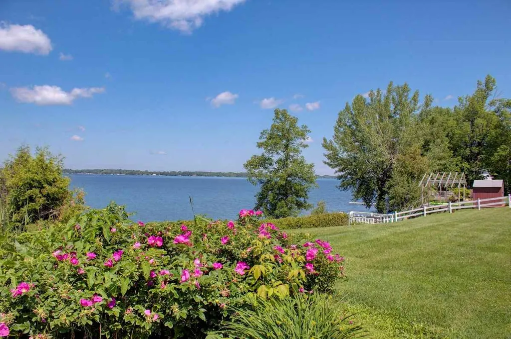 3077 West Shore Road Isle La Motte VT 05463