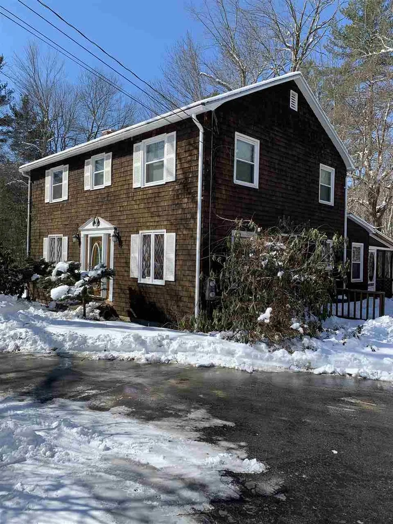 74 Speare Road Hudson NH 03051