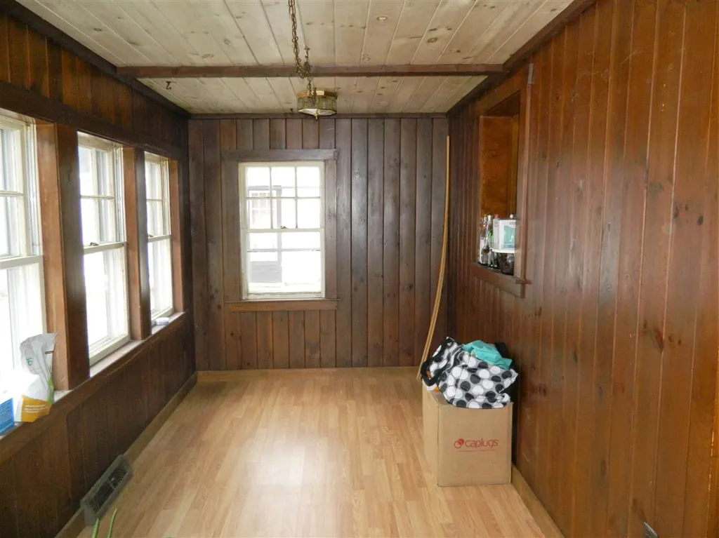 196 Pine Street Laconia NH 03246