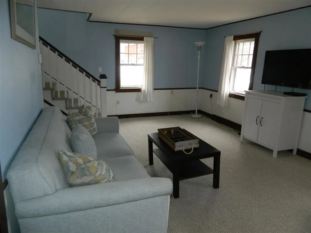 196 Pine Street Laconia NH 03246