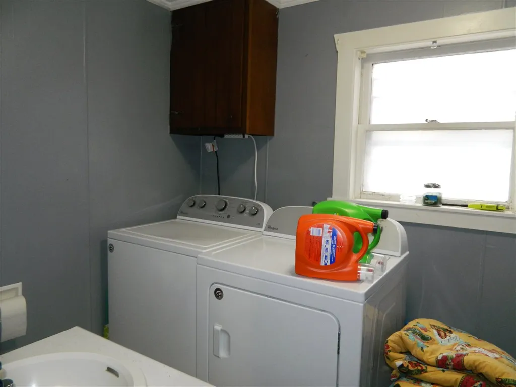 196 Pine Street Laconia NH 03246