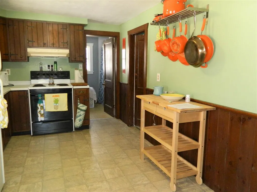 196 Pine Street Laconia NH 03246
