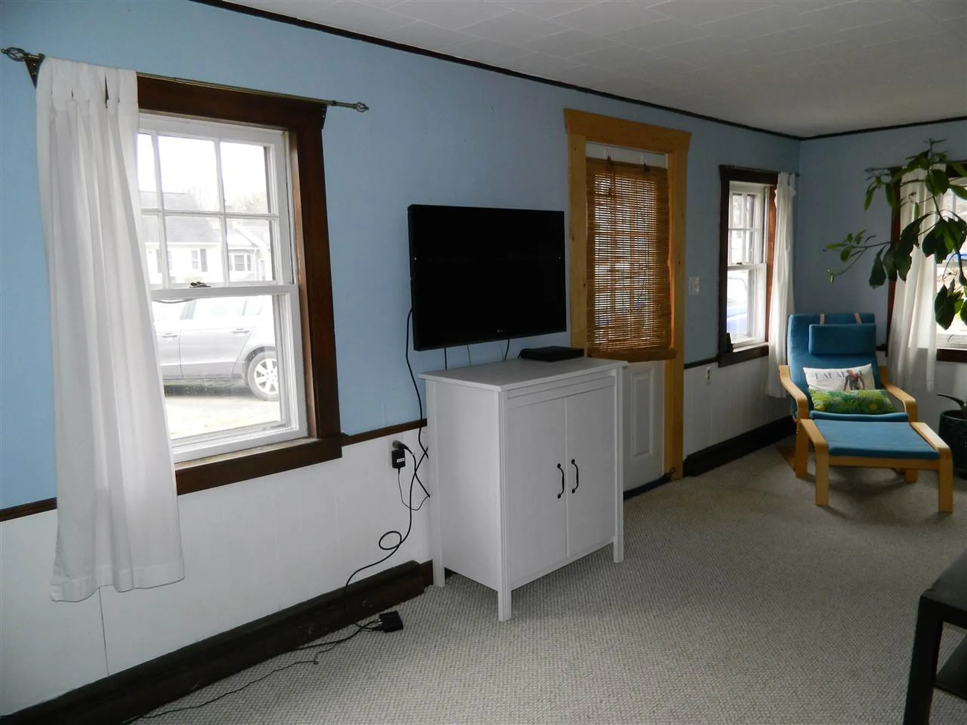 196 Pine Street Laconia NH 03246