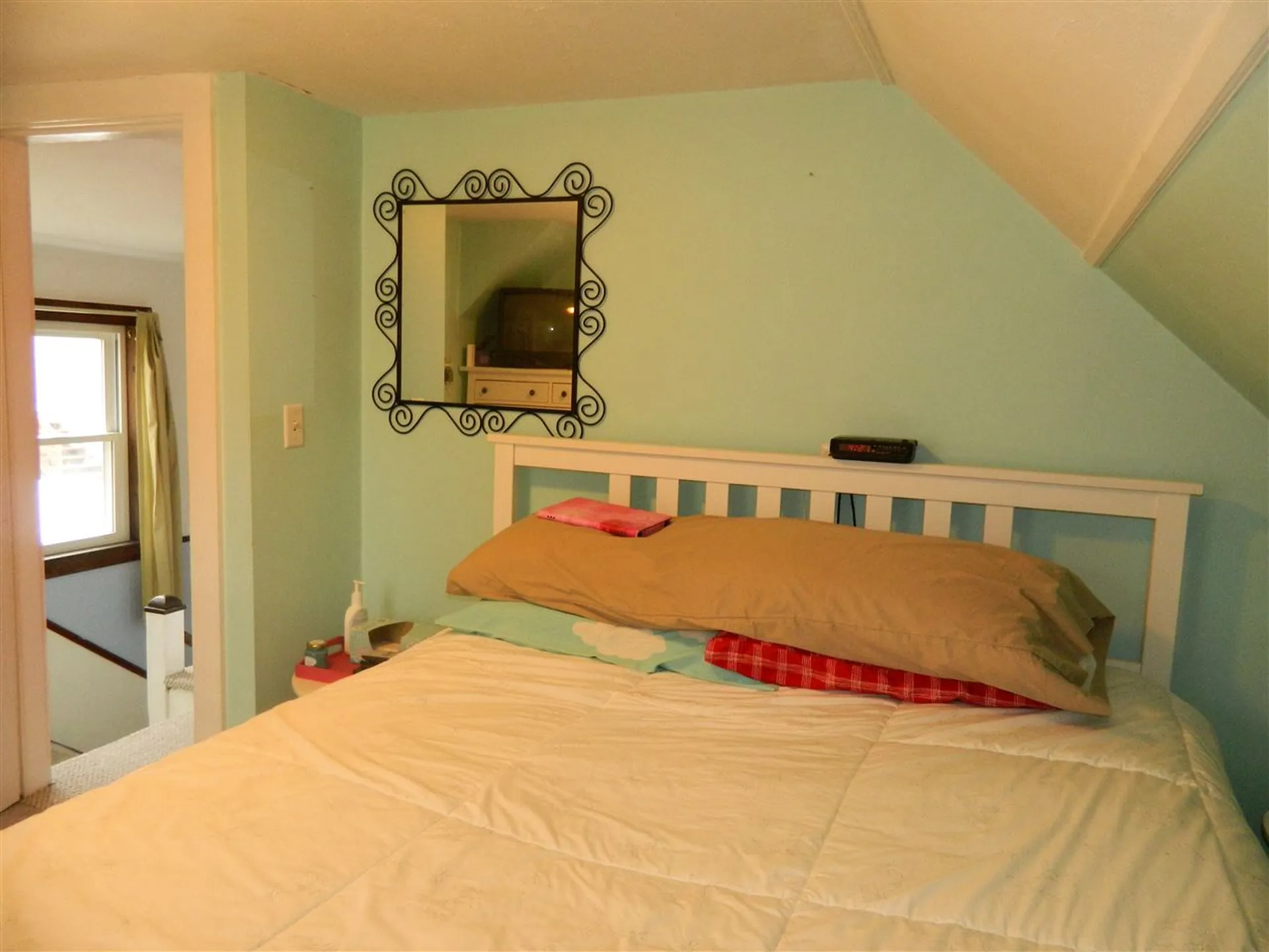 196 Pine Street Laconia NH 03246
