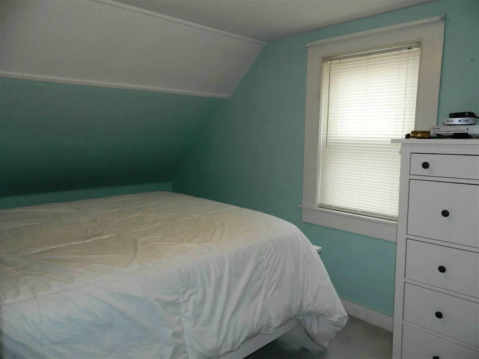 196 Pine Street Laconia NH 03246