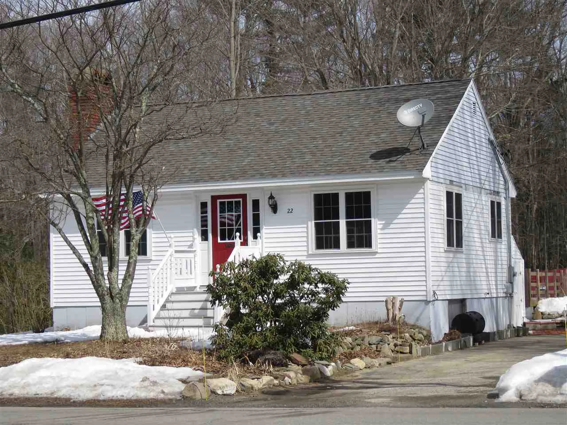 22 W Main Street Newton NH 03858