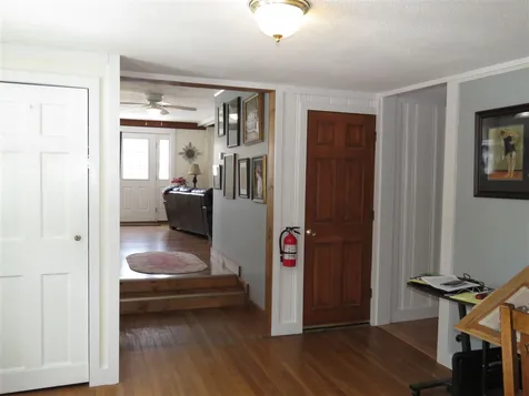 22 W Main Street Newton NH 03858