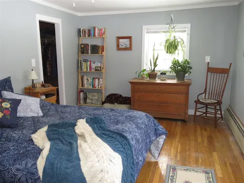 22 W Main Street Newton NH 03858