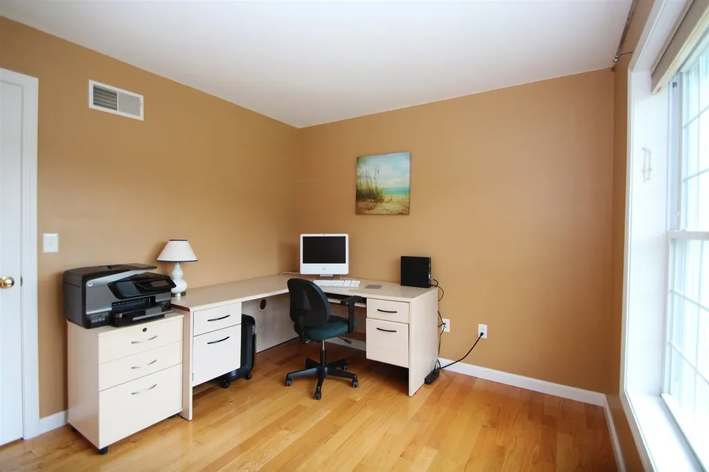 40 Thurston Drive Lee NH 03861