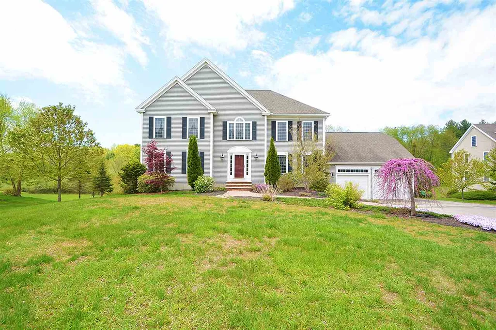 40 Thurston Drive Lee NH 03861